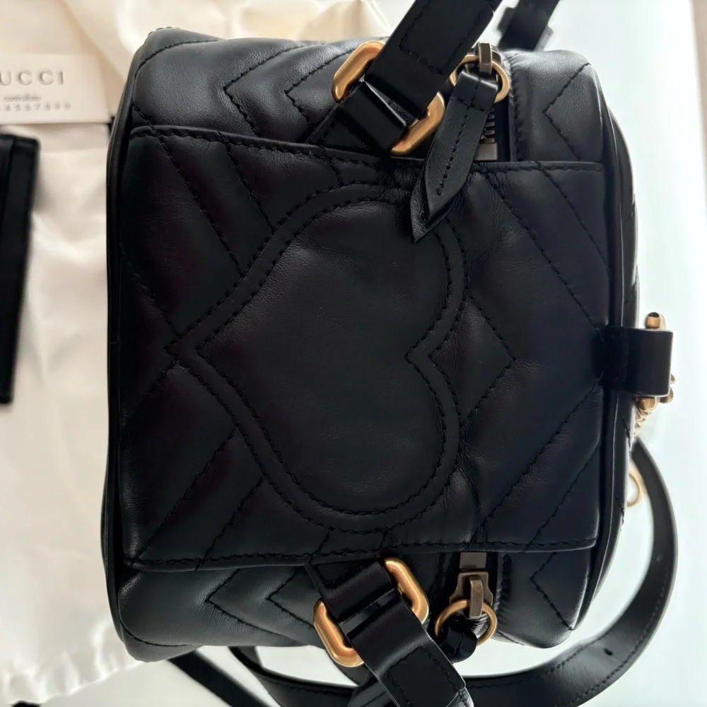 Gucci Black Quilted Crossbody Bag with Gold Accent - Picture 5 of 6